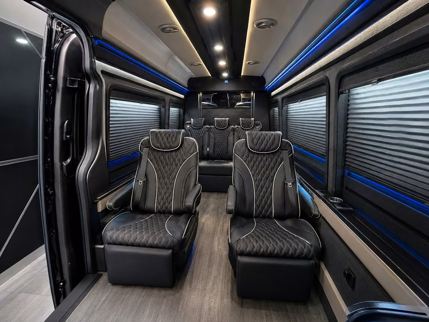airport transfers for wedding guests and reunion groups flying into indianapolis