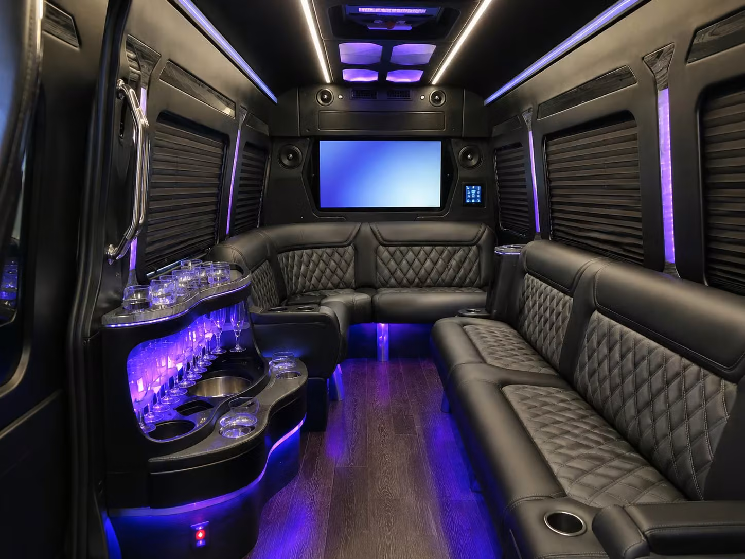 college and amateur sporting event bus rentals across indianapolis
