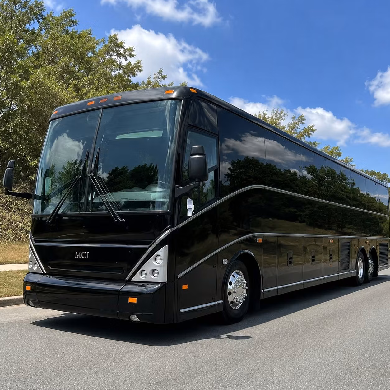 concert bus rentals to ruoff music center and noblesville amphitheater shows