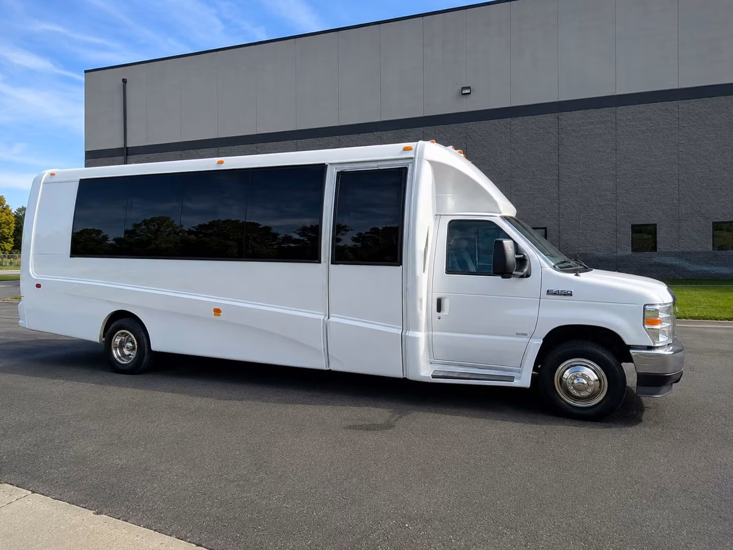 indianapolis concert bus rentals