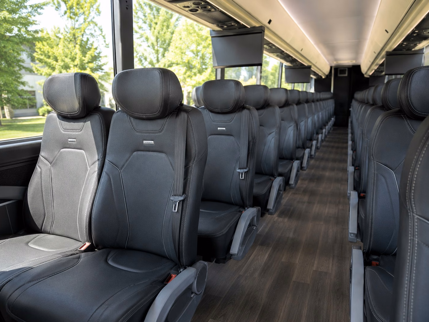 indianapolis wedding shuttle service between ceremony and reception venues